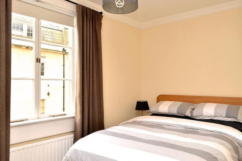 바스 **Spotless, Bright 2 Double Bed, Period Features** 아파트 외부 사진